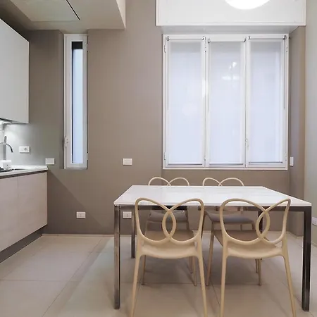 Contempora - Cavallotti 13 - B32 * Milano
